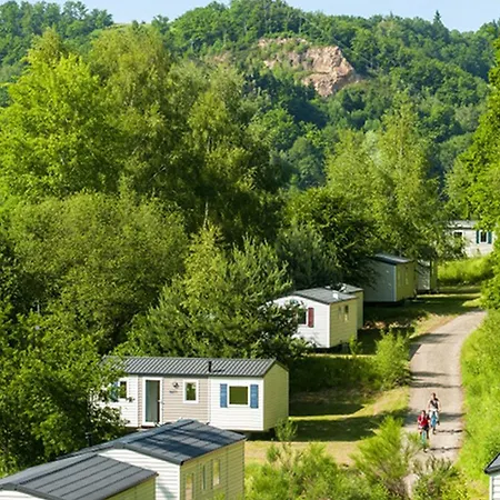 Domaine Residentiel De Plein Air Les Tours אתר קמפינג